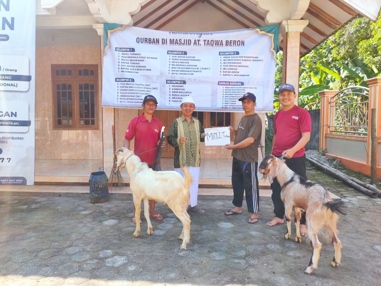 MIN 2 Tuban Distribusikan Hewan Kurban ke Masjid At Taqwa Beron